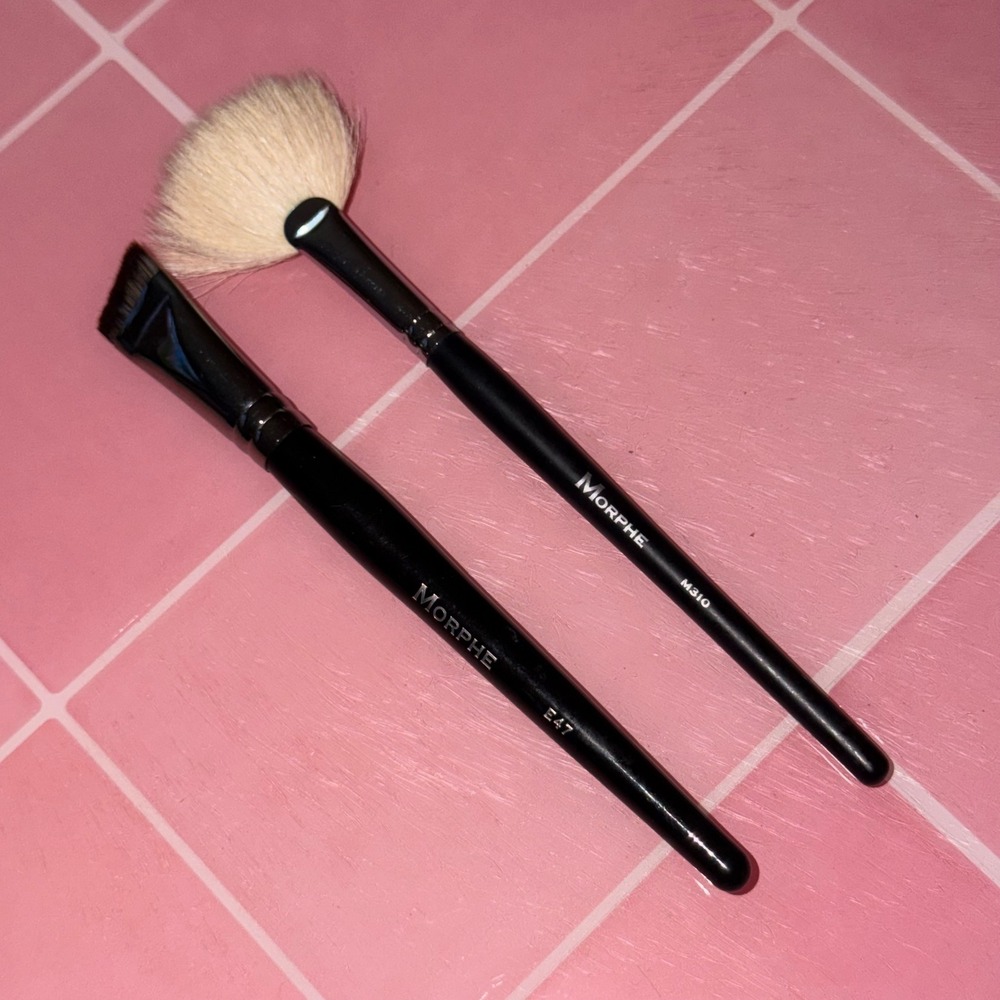 Morphe Makeup Brush Set M310 Large Soft Fan and E47 Small Chisel Detail Black